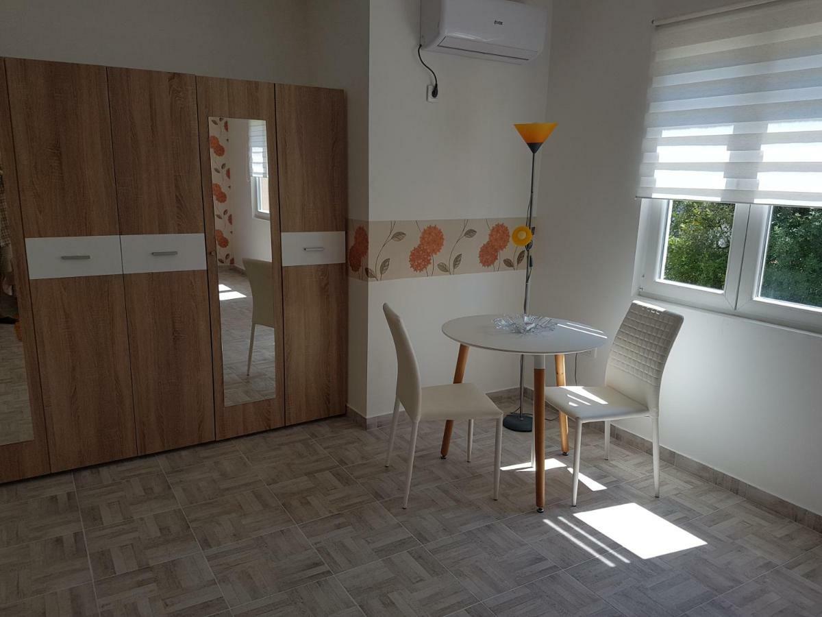 Bestie House Hotel โกตอร์ ภายนอก รูปภาพ